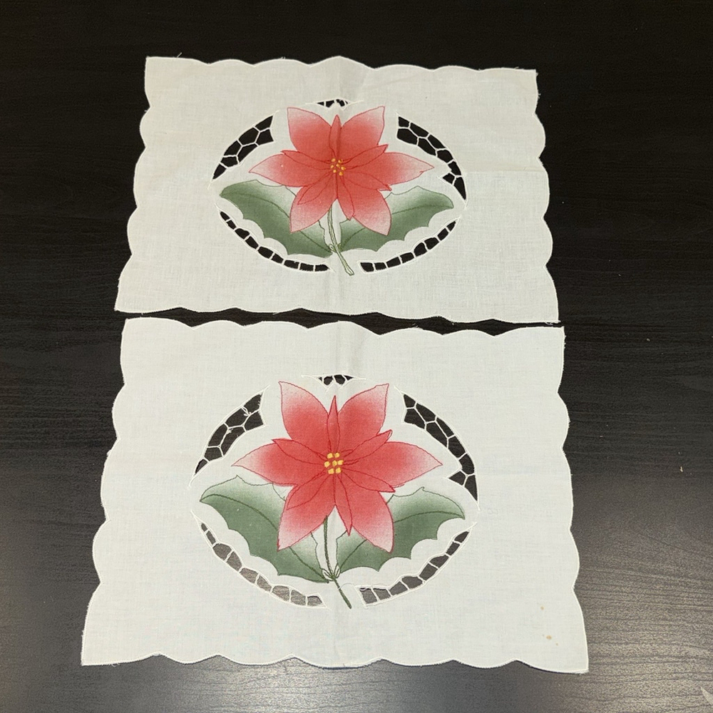 Vtg 2 Embroidery Applique Christmas Poinsettia Cocktail Napkin Set 14”x10” READ‎